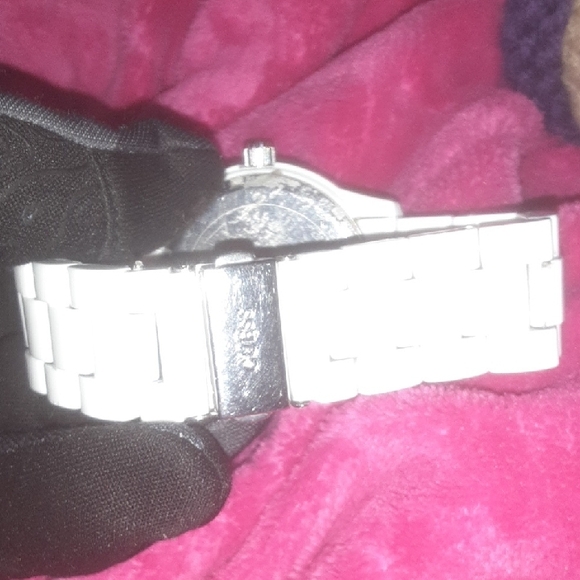 Elegant White Men's Chronograph Watch - Picture 4 of 7